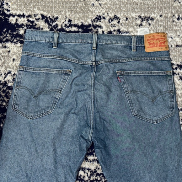 Levis jeans size 36 - Picture 3 of 3